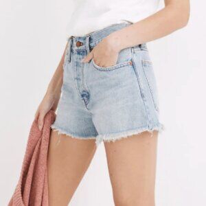 Madewell Relaxed Denim Shorts in Cedarcroft Wash 26